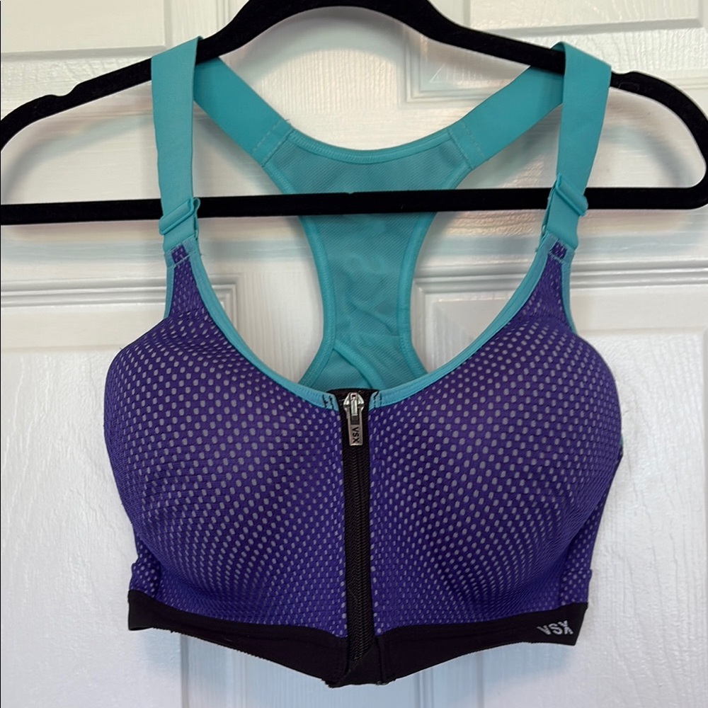 EUC Victoria Secret High Support Sports Bra - Size 34DDD